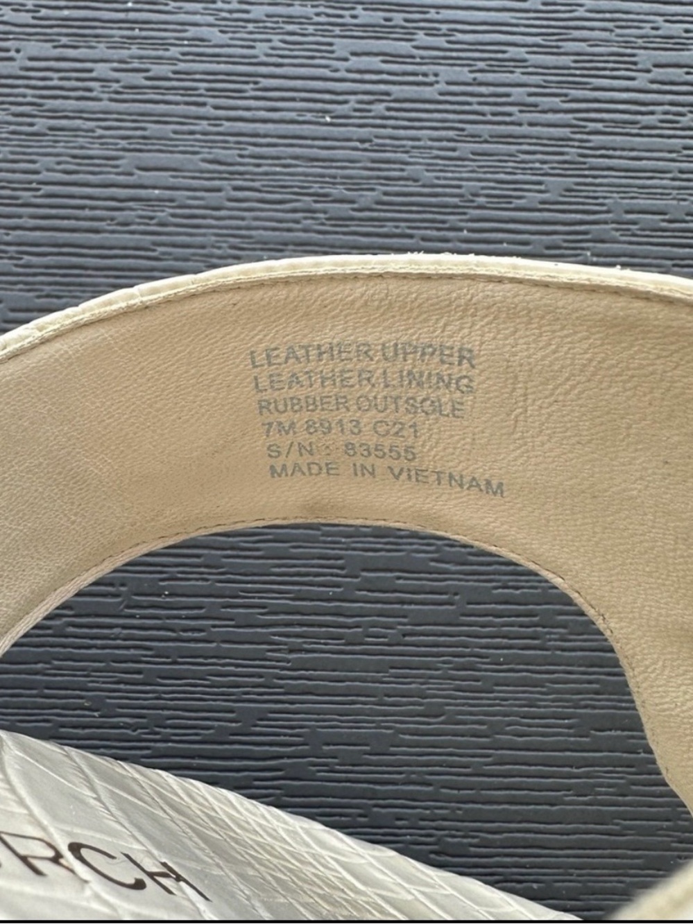 💯 Auth Tory Burch Cream Croc-Embossed Thong Sandals - Picture 5 of 7